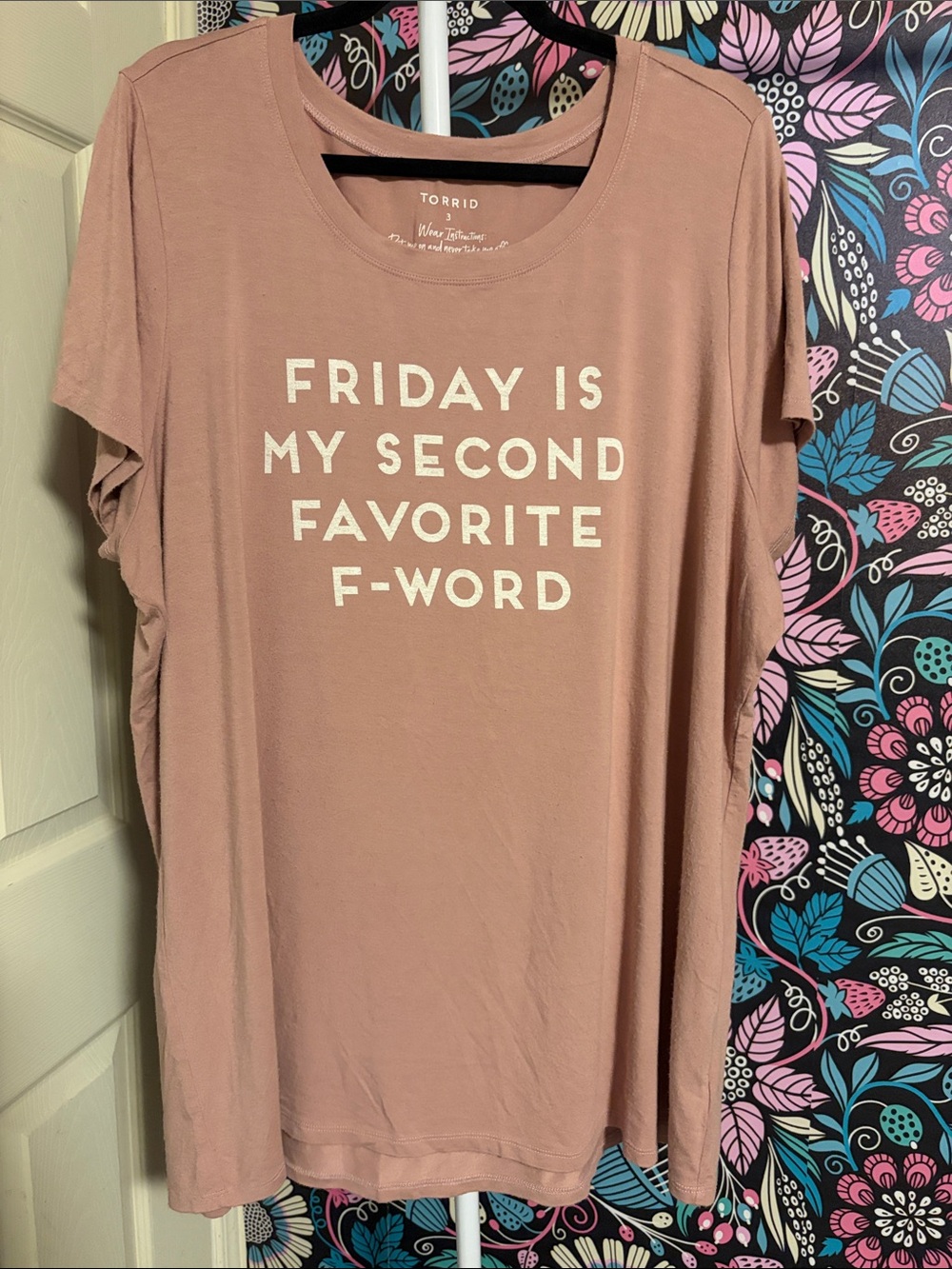 torrid dusty rose tee with cream text